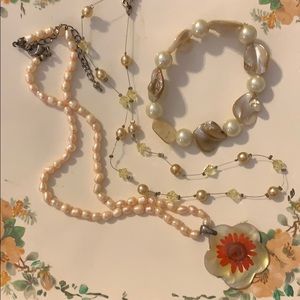 Pearl and Shell Necklace and Bracelet Set